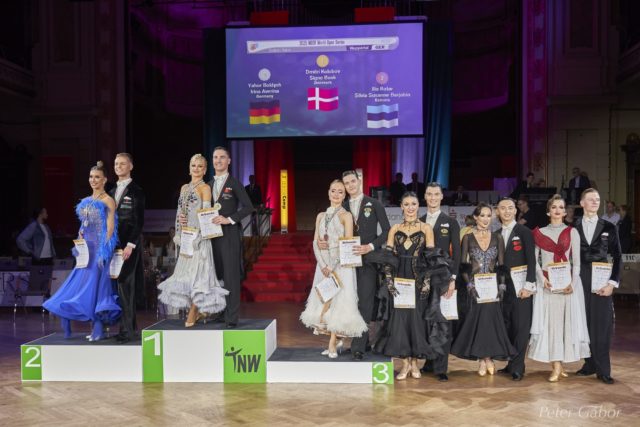 Erik und Vika erreichten – wie auch schon 2024 – den 6. Platz im Finale des WDSF-World-Open-Turniers Standard in Wuppertal.